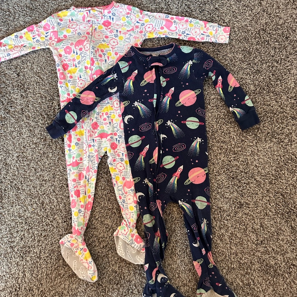 Carter’s | 2pairs Baby Girl long onesie pajamas | size 12m
